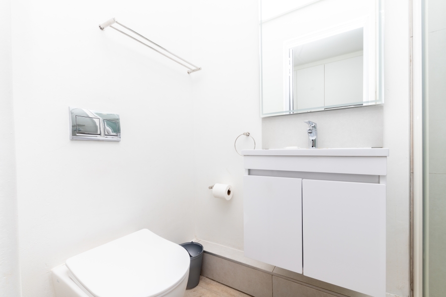 1 Bedroom Property for Sale in Woodstock Western Cape